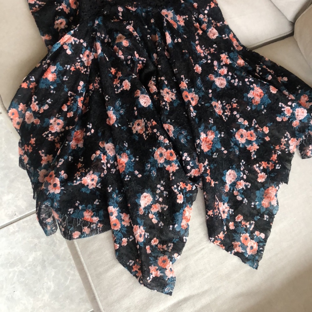 Dress - Picture 2 of 4